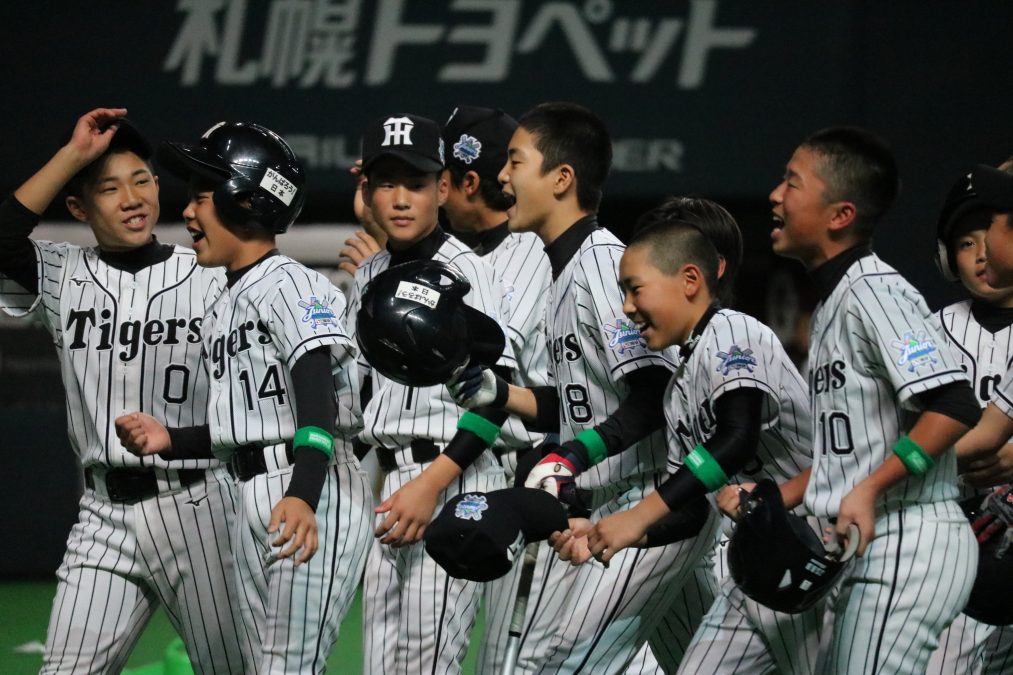 阪神・八木裕監督が「伝統の一戦」の意義を伝え、巨人に代打 阪神・八木裕監督が「伝統の一戦」の意義を伝え、巨人に代打