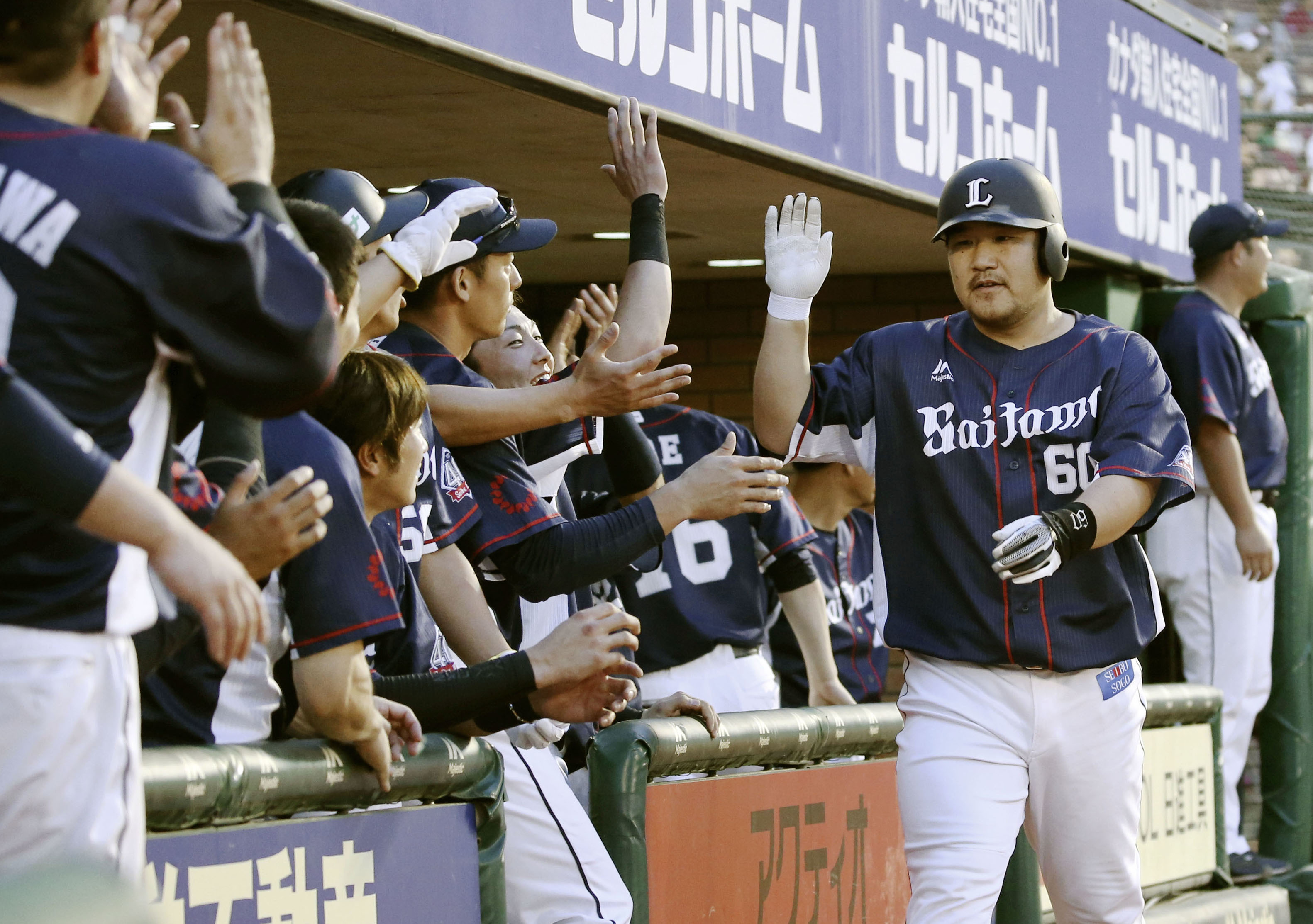 守備でのミスを取り返す一発 埼玉西武 中村がひと振りで白星を手繰り寄せる Baseball Gate