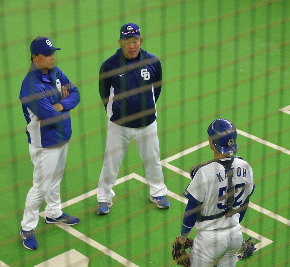 中日復帰の中村武志コーチ 韓国での苦難と栄光 恩師星野さんの墓前でｖ