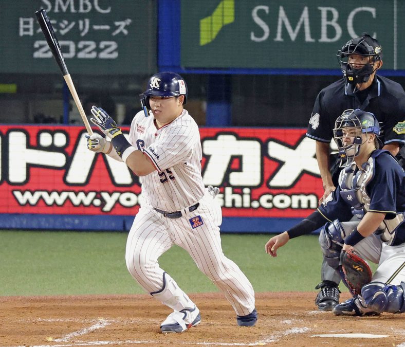 熱戦”日本シリーズが決着！新設の『SMBC みんなの声援賞』は村上宗隆が受賞！ | プロ野球 | BASEBALL GATE